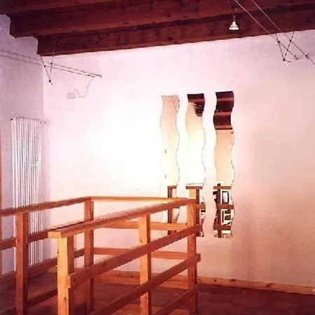 Zweijaehrige Terrassenwohnung *